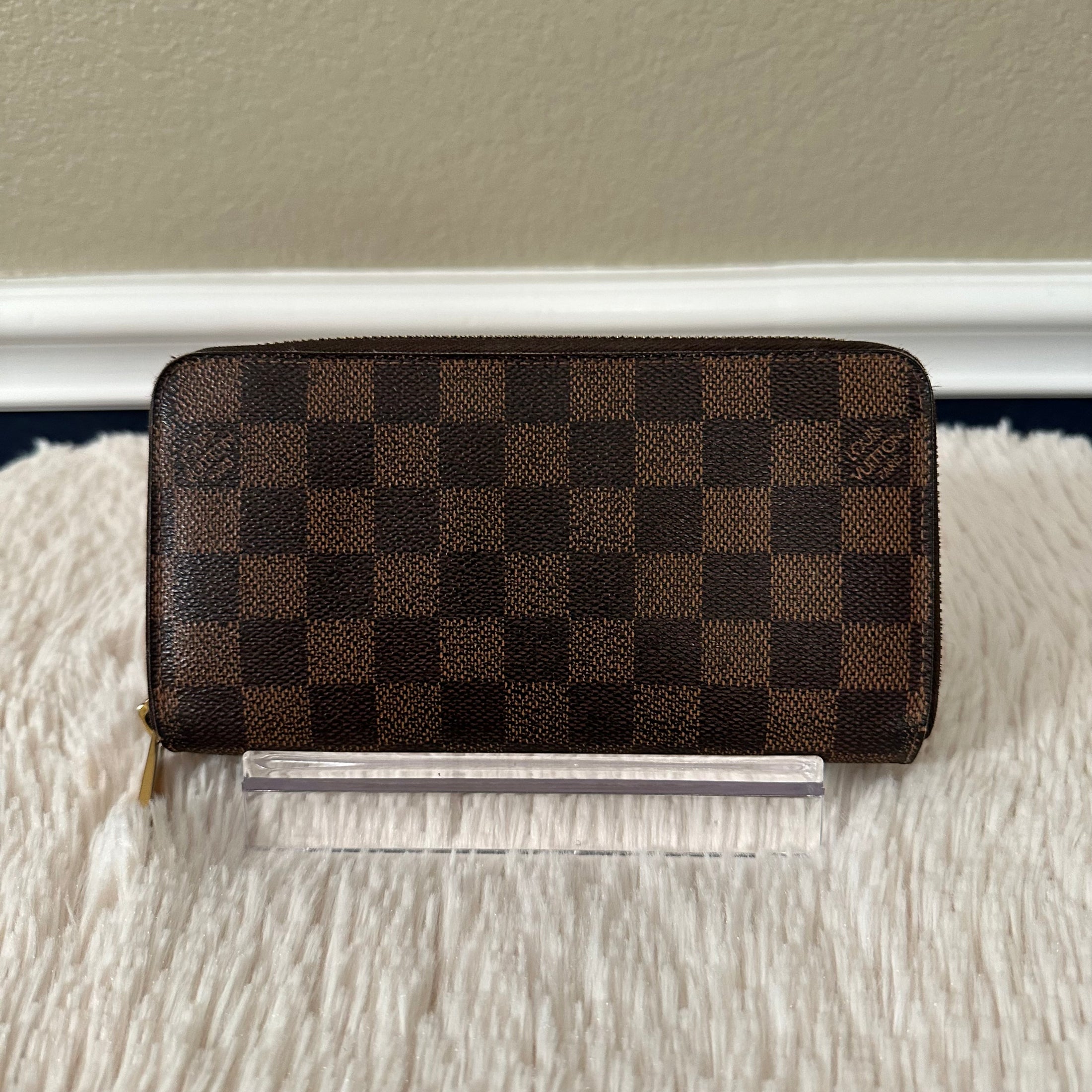 Zippy Wallet in Damier Ebene