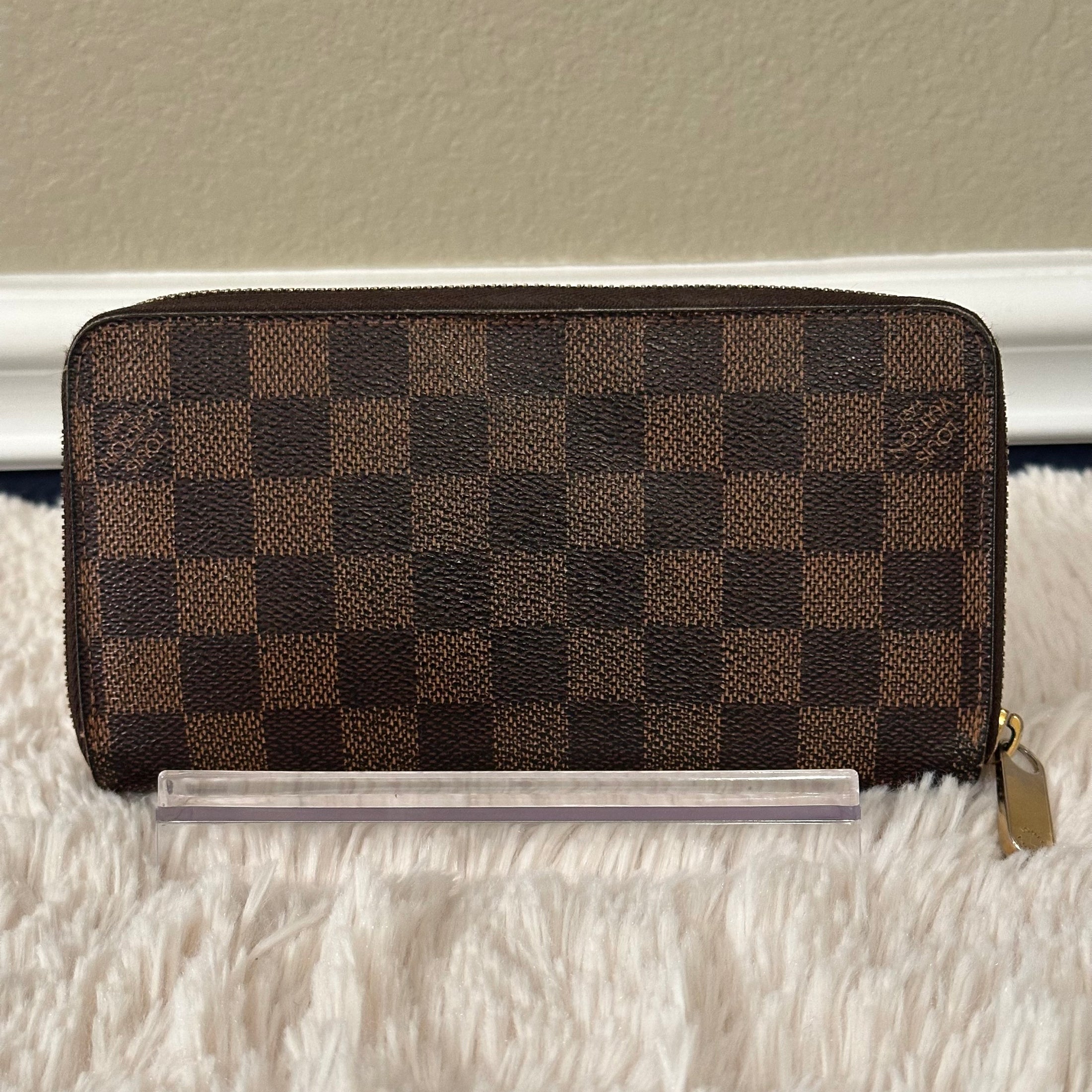 Zippy Wallet in Damier Ebene